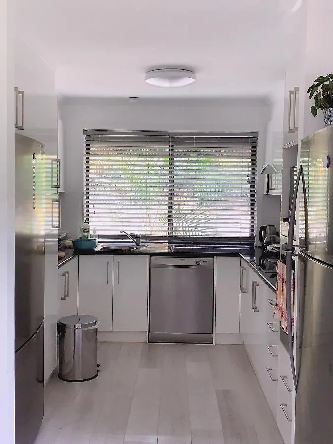 Home Away From Home- Gold Coast 0*,