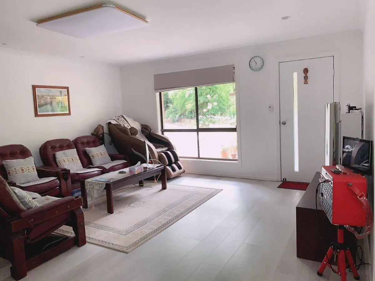 Home Away From Home- Gold Coast Avustralya