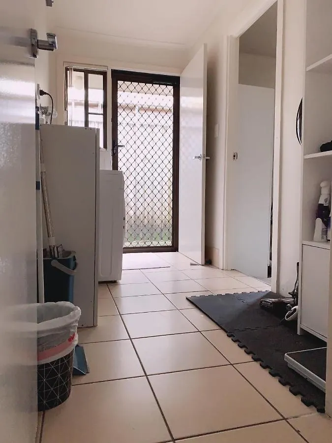 Home Away From Home- Gold Coast Avustralya